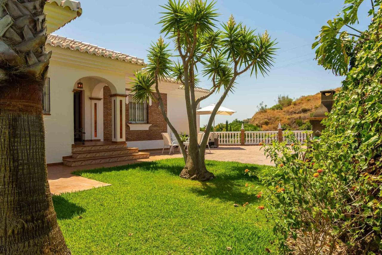 Villa Andalucia: Cerca De Todo, Intimidad Y Espacio Нерха Экстерьер фото